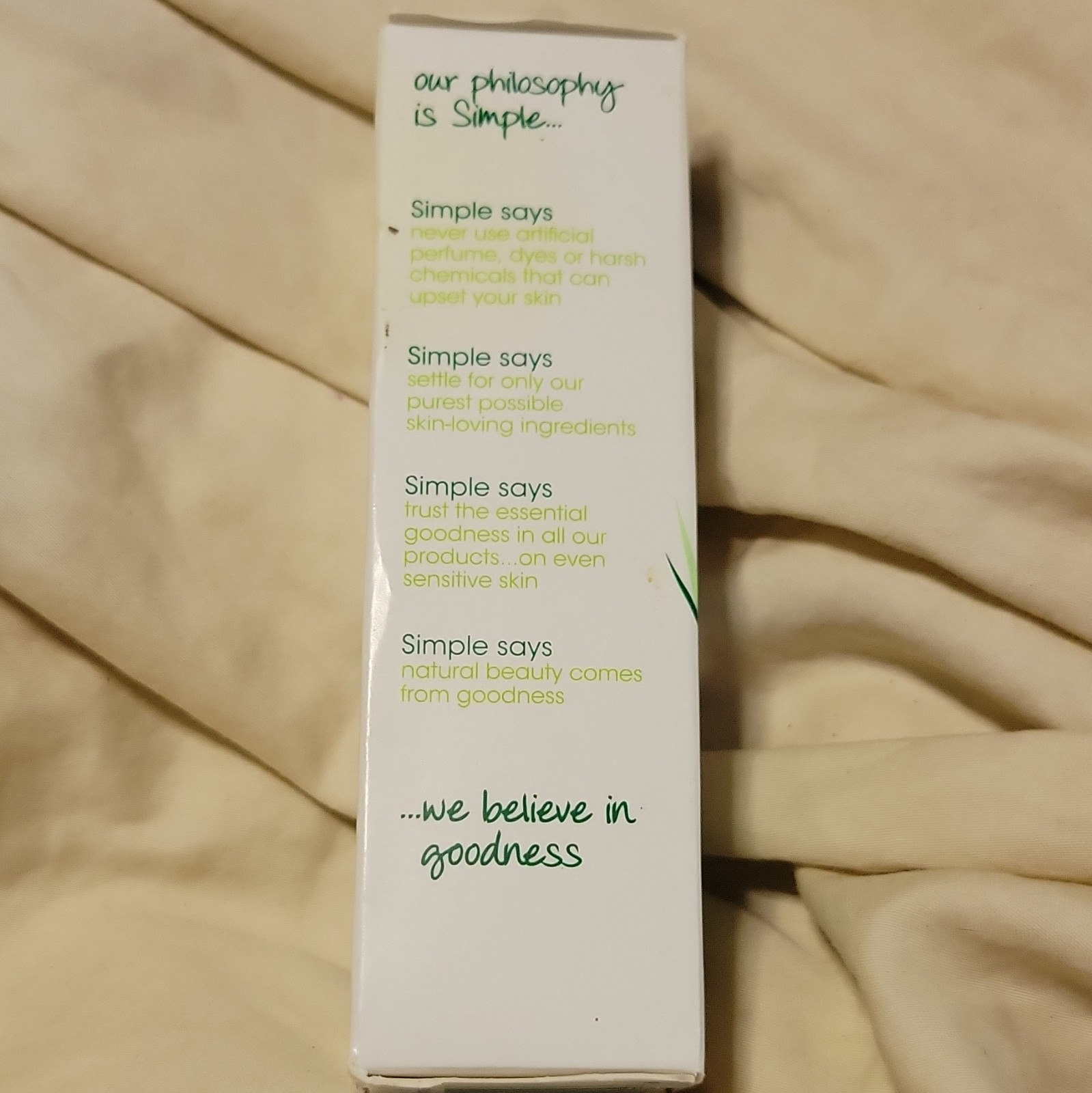Simple Kind to Skin Ultra-Light Hydrating Gel Moisturizer Face/Neck 1.5 fl oz