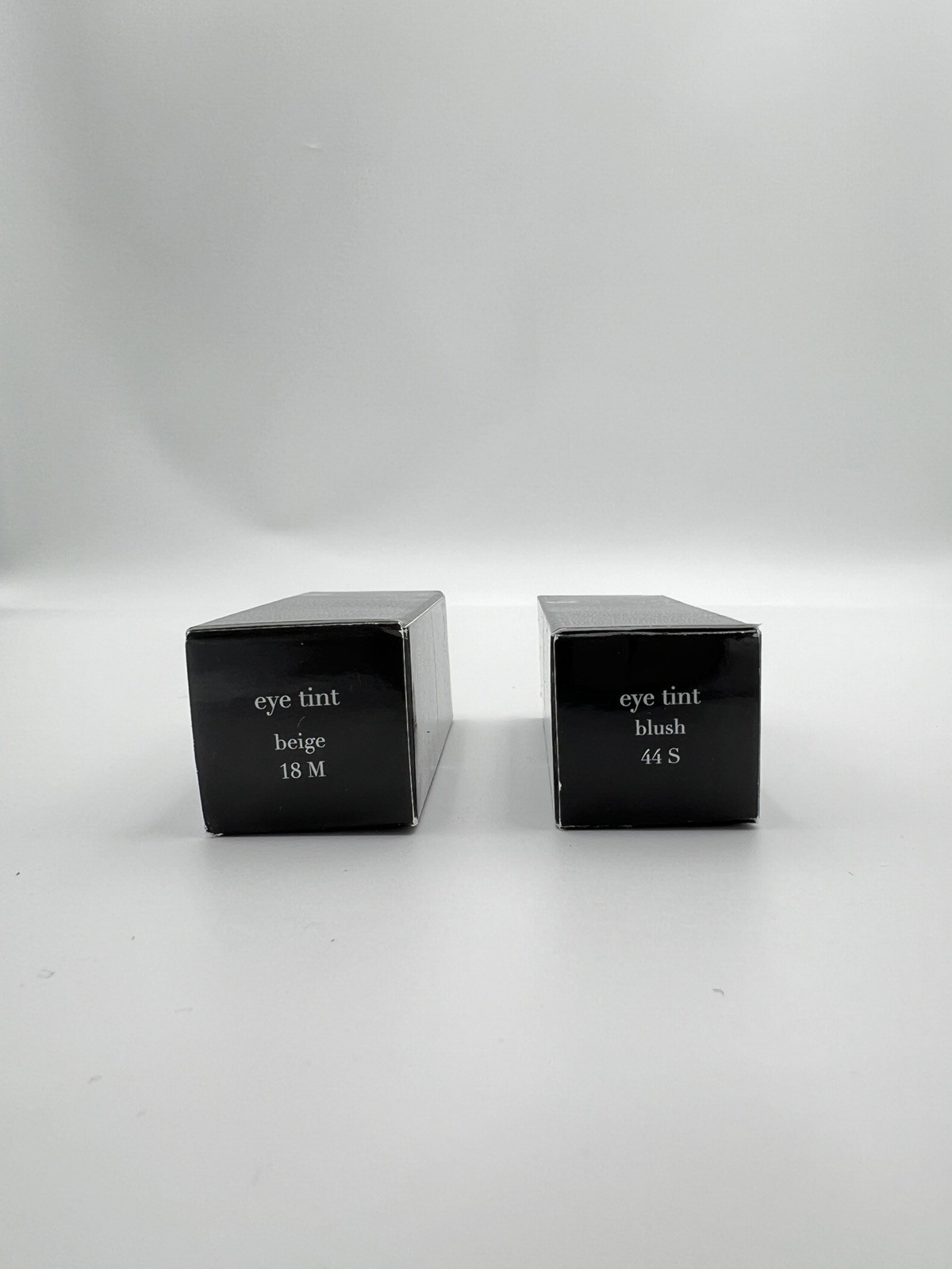 Giorgio Armani Eye Tint Matte & Shimmer Duo (Beige 18M, Blush 44S)