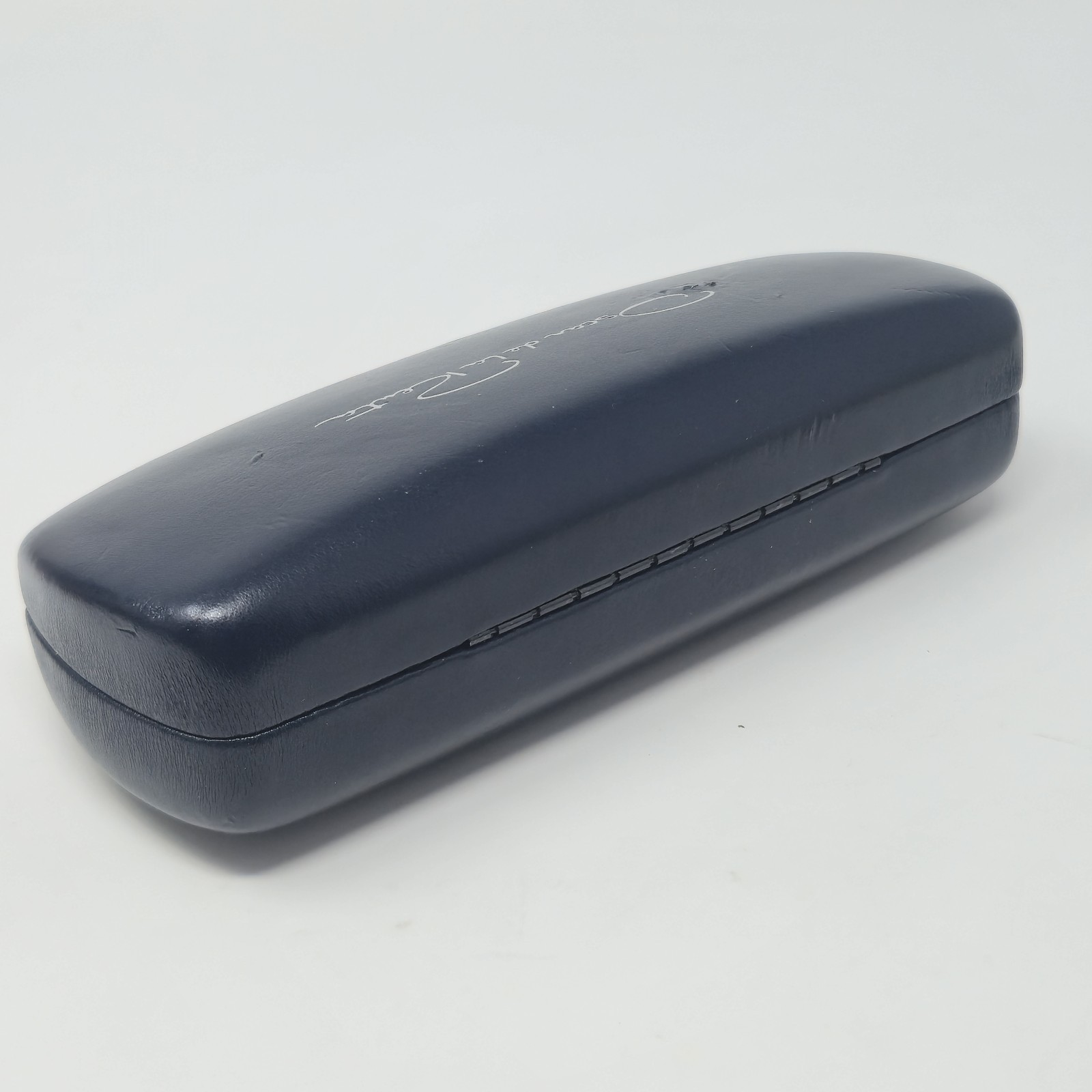 ​Oscar de la Renta Hard Shell Eyeglass Case Navy Blue with Branded Cloth