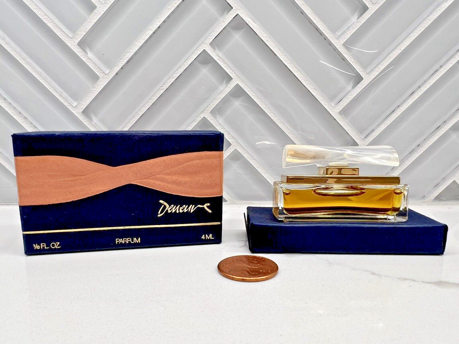 Catherine DENEUVE PURE PARFUM MINIATURE 1/8oz, 4ml – Rare, New In box