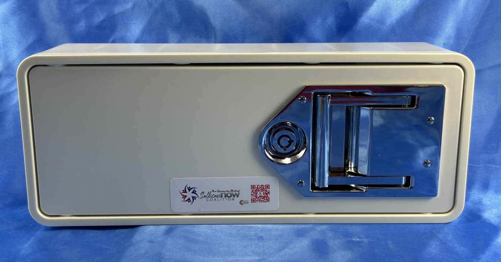 MEDICINE SAFE NEW IN BOX NICE!!
