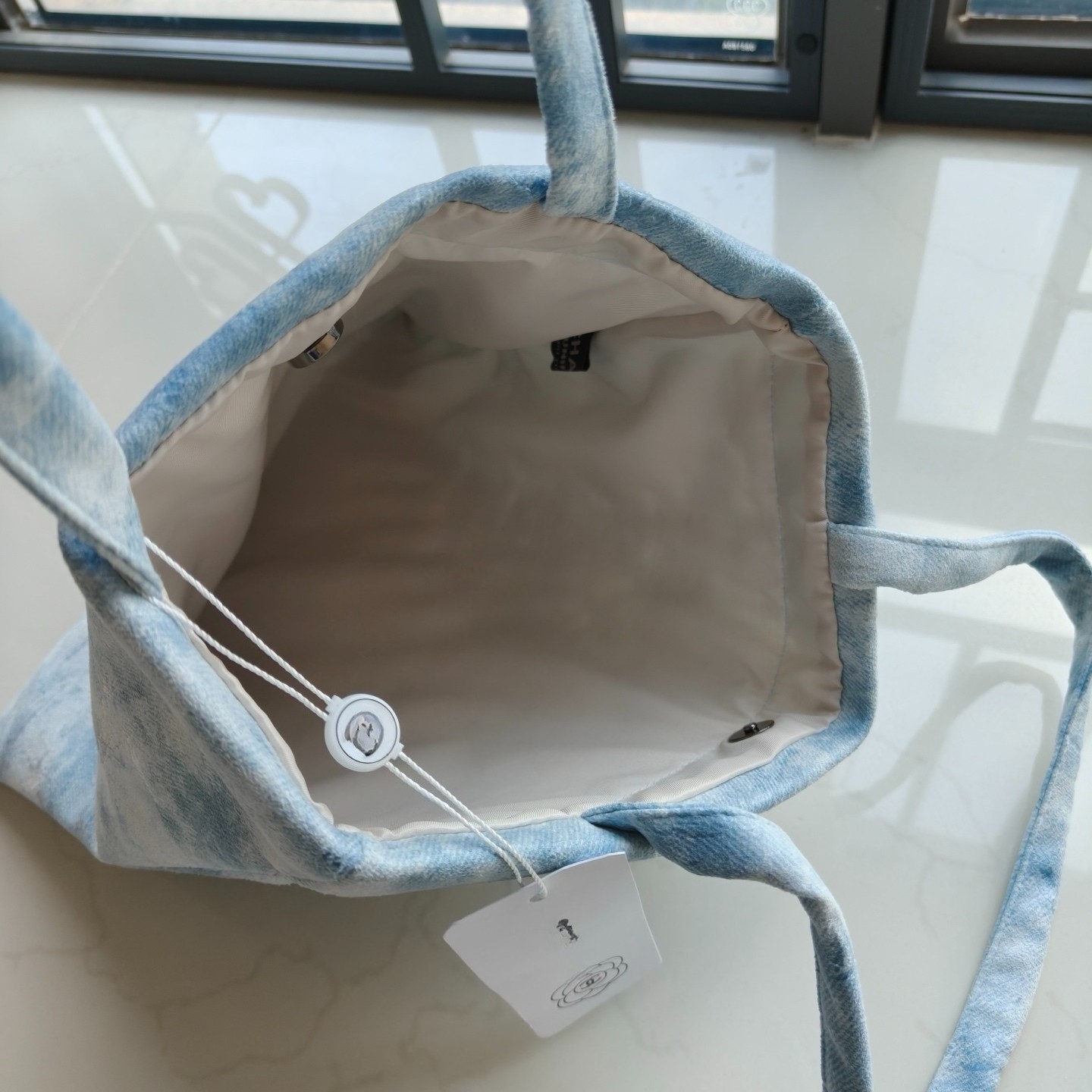 2026 Tote Bag Blue GWP NWT Limited VIP Gift Brand New