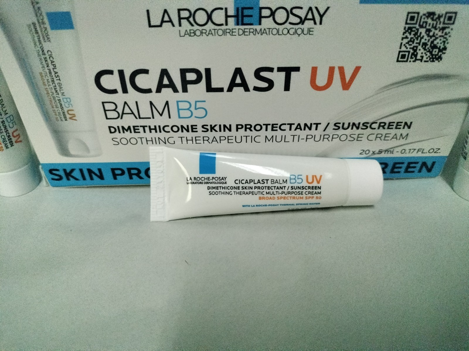 La Roche-Posay Cicaplast balm b5 Pack of 15/ 45 ML Total/ SPF 50 Expires 09/2026