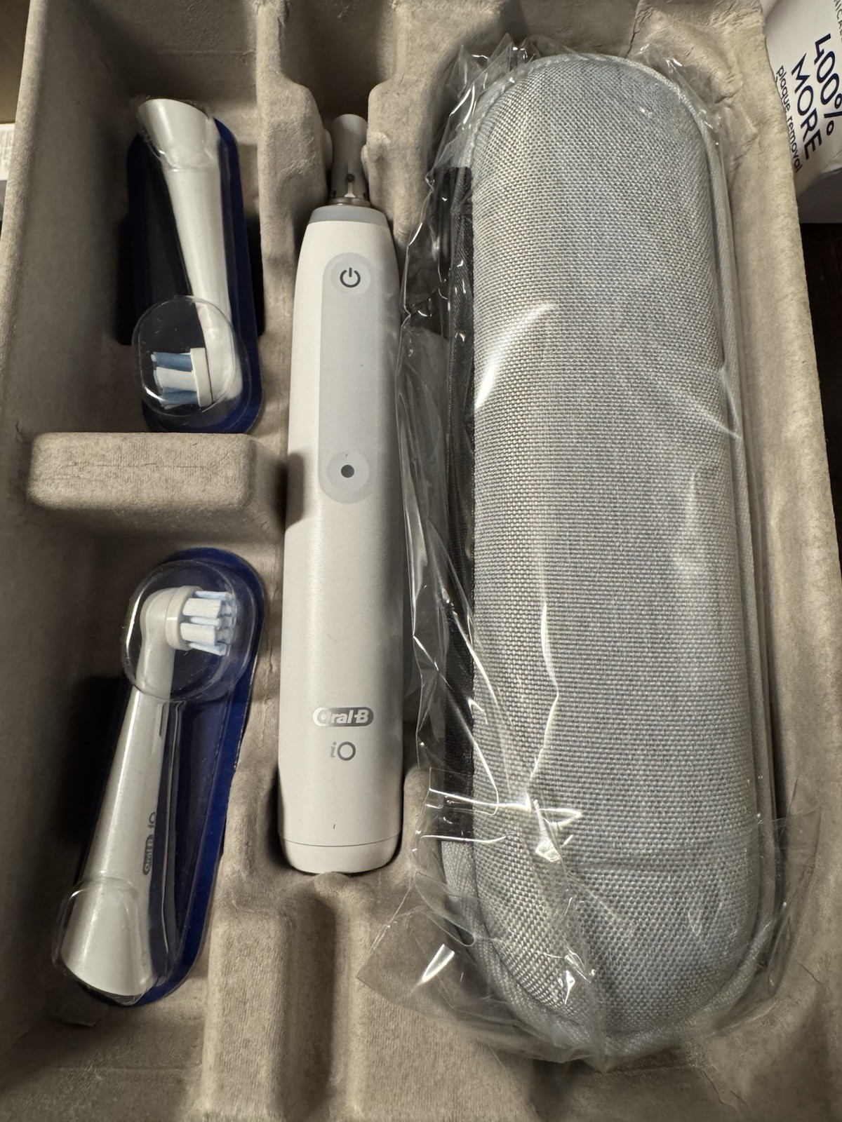 Oral-B iO Series 3 Limited Electric Toothbrush with (2) Brush Heads White
