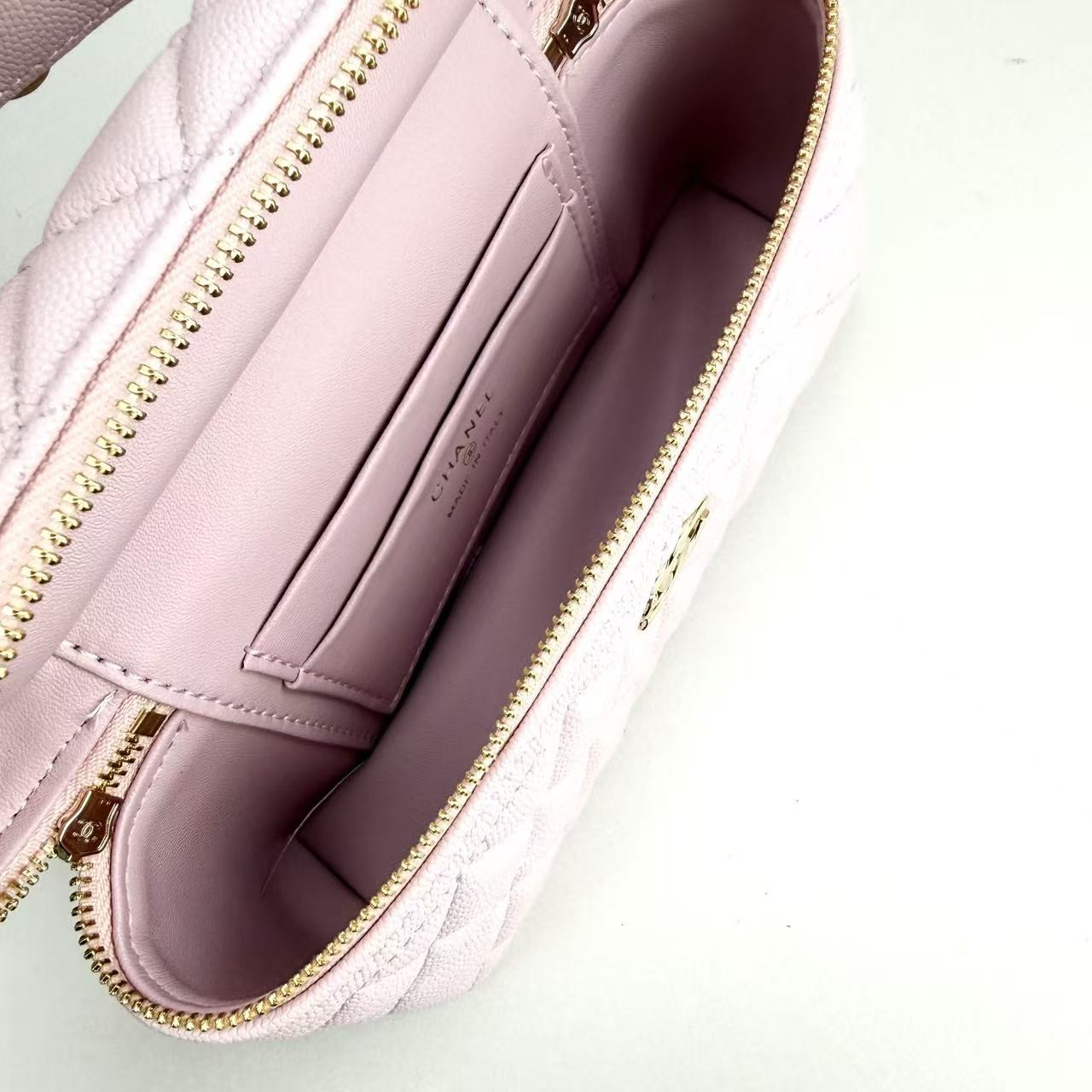 Women’s Light Pink Quilted Leather Vanity Bag with Gold Chain