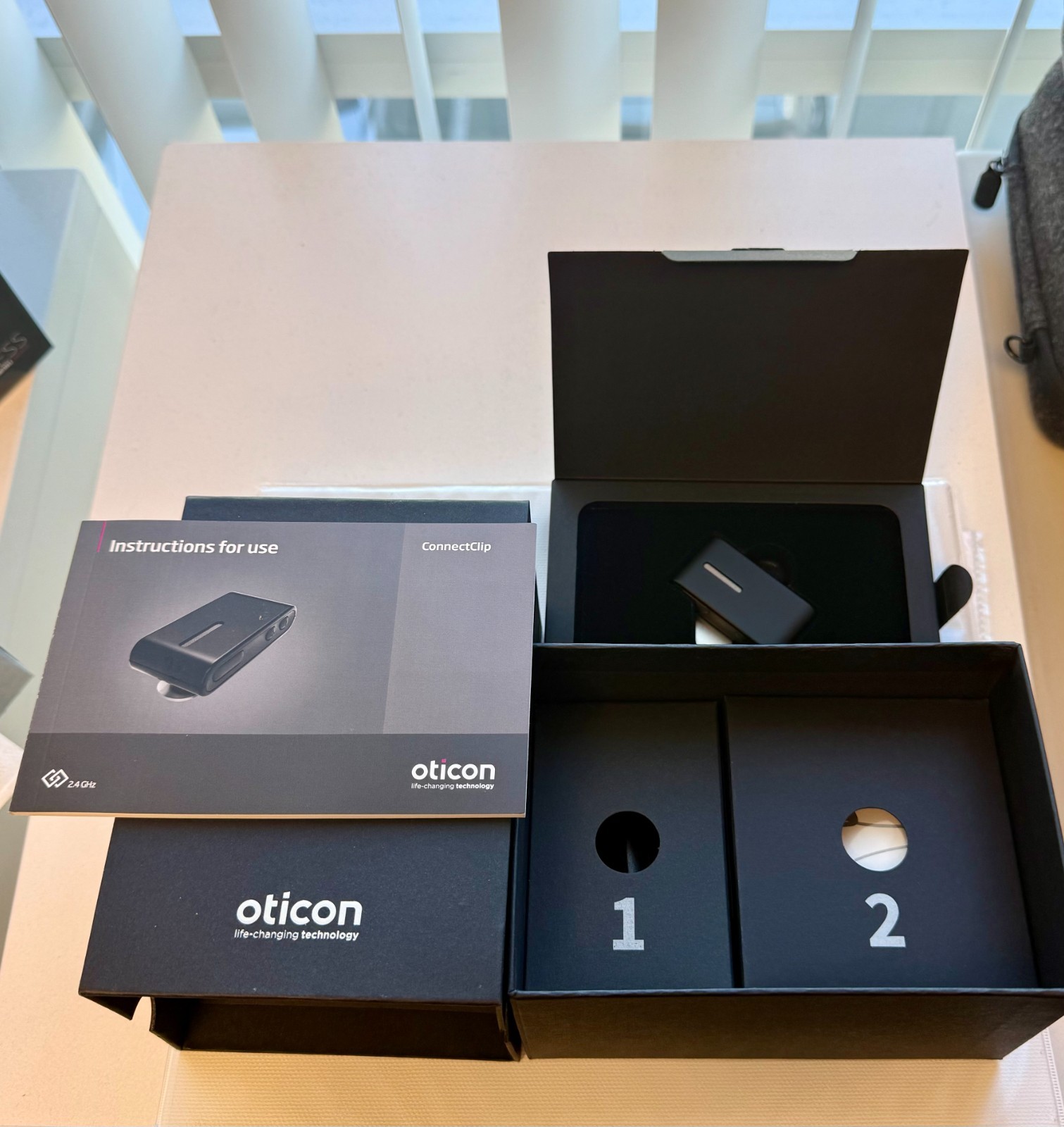 Oticon ConnectClip 2.4 GHz (BL Wireless Microphone & Streamer Bluetooth)