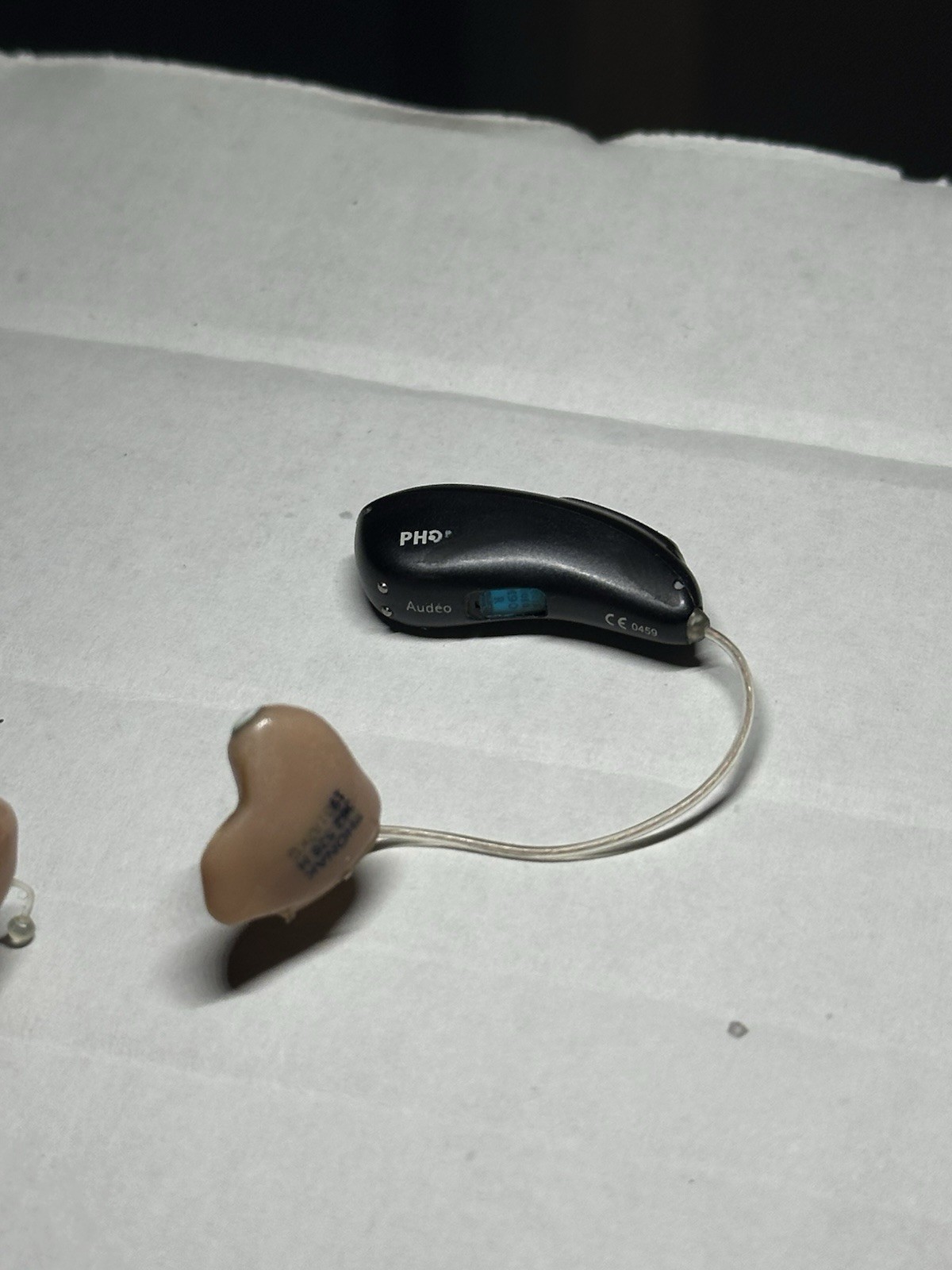 Phonak Audeo Rechargeable Wireless Audio Ear Devices Charger Case Set