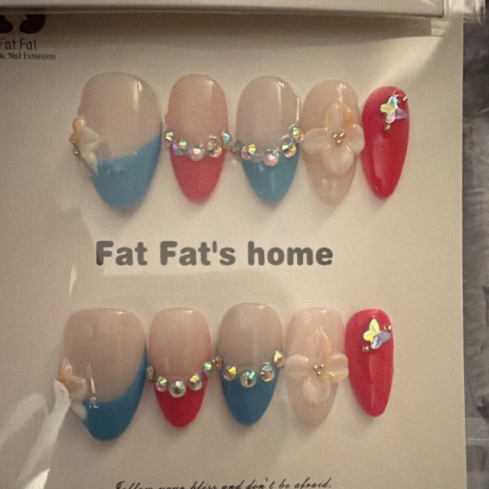 Fat Fat’s home Press-On Nails Size Medium Almond 3D Floral Multicolor