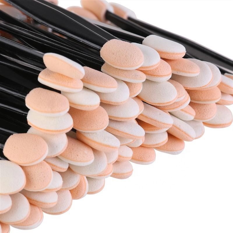 Makeup brush