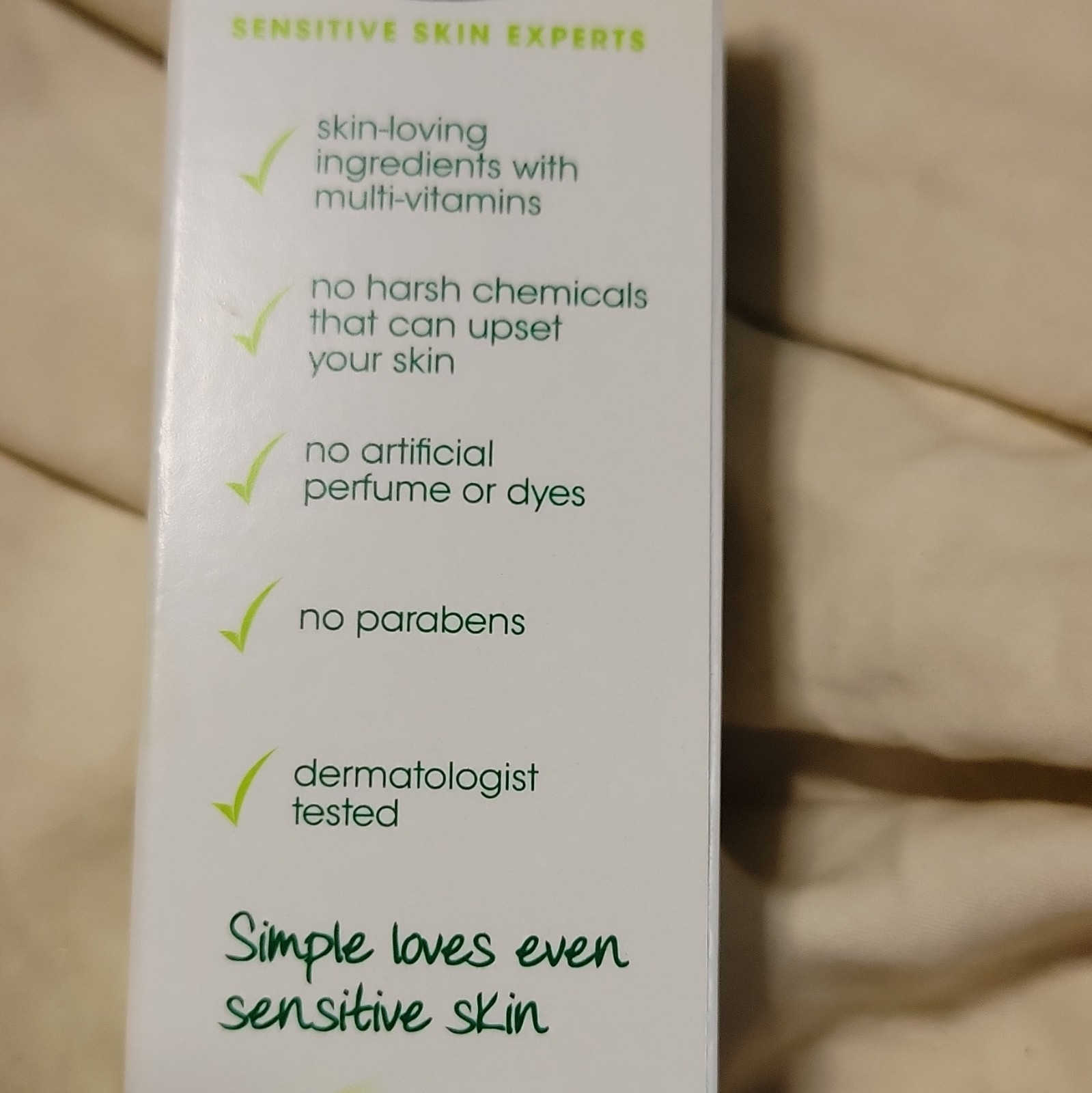 Simple Kind to Skin Ultra-Light Hydrating Gel Moisturizer Face/Neck 1.5 fl oz