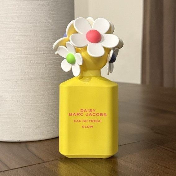 Marc Jacobs Daisy Eau So Fresh Glow EDT Spray Limited Edition 2.5 fl oz