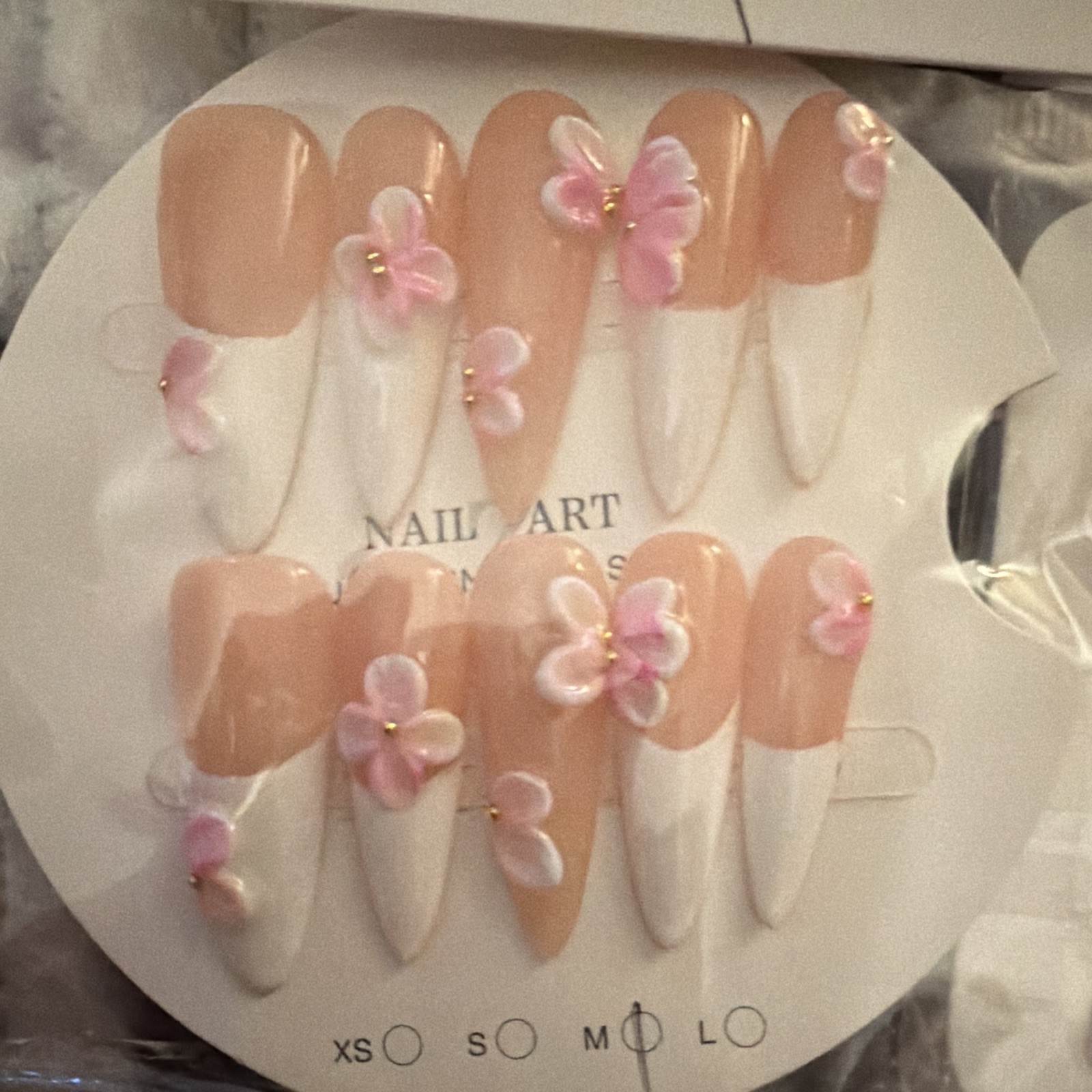 Fat Fat’s home Press-On Nails Size Medium Stiletto 3D Floral Multicolor