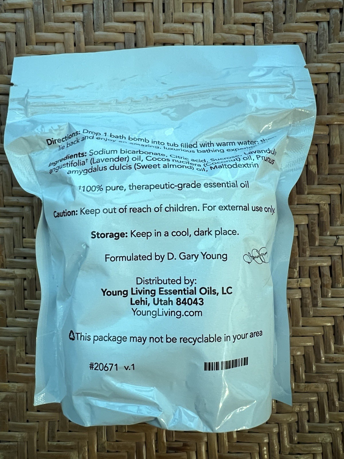Young Living LAVENDER Calming Essential Oil Bath Bombs 4 Bomb New Pack 11.2 oz
