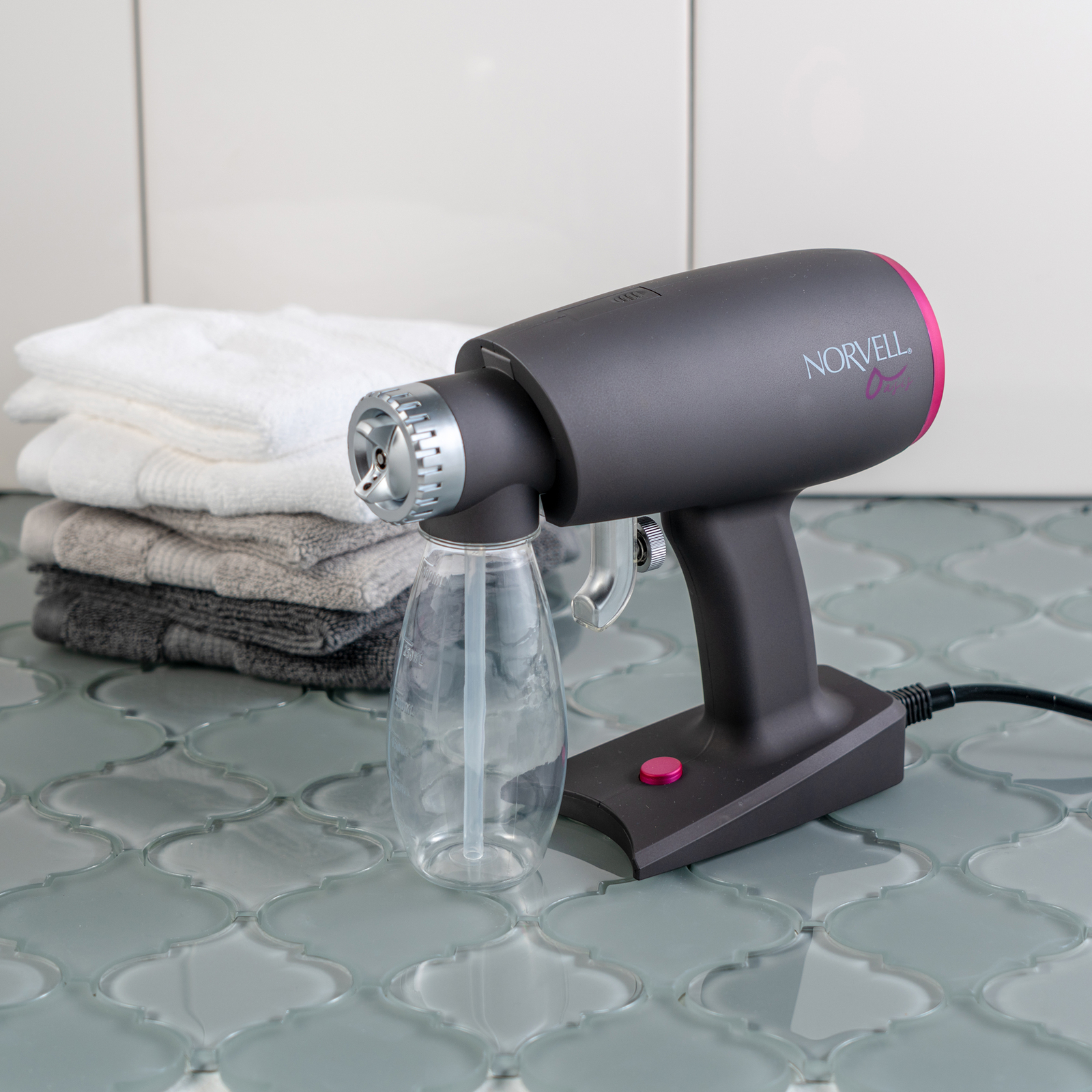 Oasis Spray Tan Machine Kit with Norvell Cosmo Airbrush Spray Tanning Solution