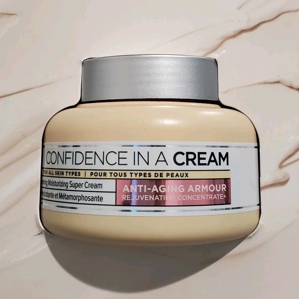IT Cosmetics Confidence in a Cream Anti-Aging Armour 4 fl oz.