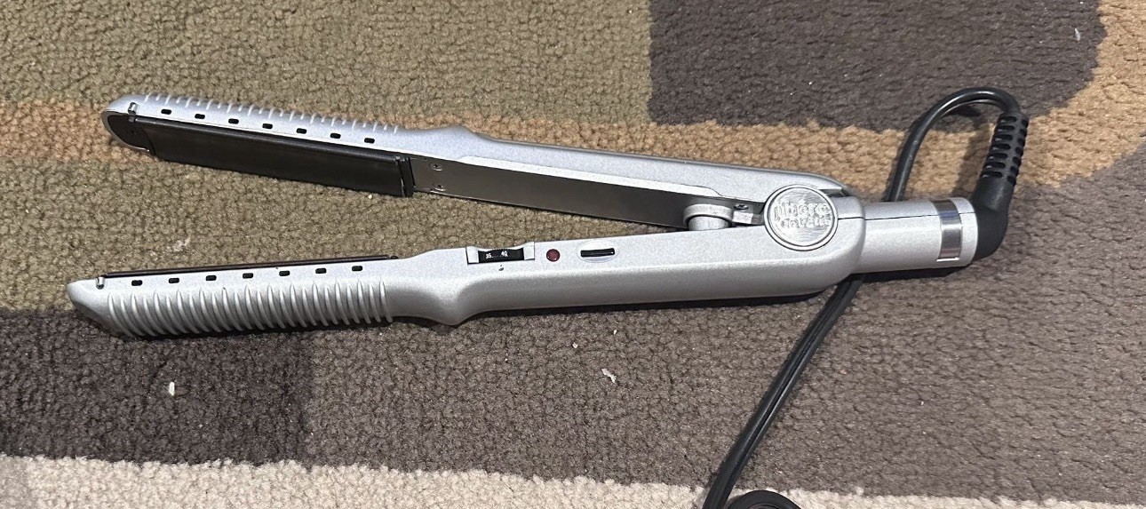 Jilbere de Paris Tourmaline Series Flat Iron Straightener Adjustable Heat Gray