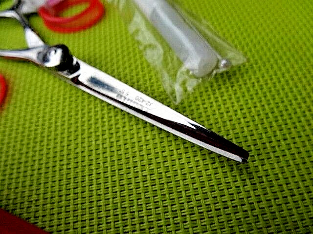 Money Back Warranty_5.5″ 420c Hairdressing Hair Cutting Scissors /Japanese Steel