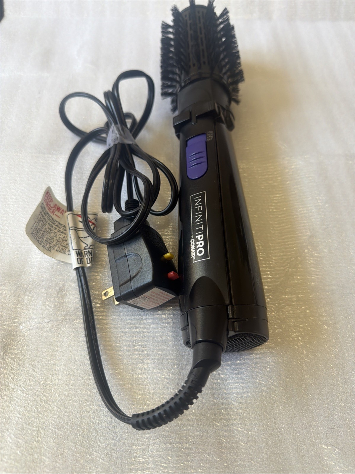 Infiniti Pro by Conair Spin Air Rotating Styler Hot Air Brush 2-inch flex brush