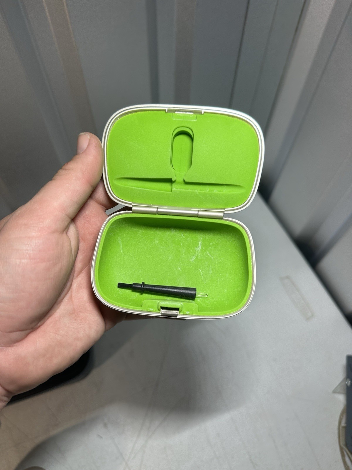 Phonak Audeo Rechargeable Wireless Audio Ear Devices Charger Case Set