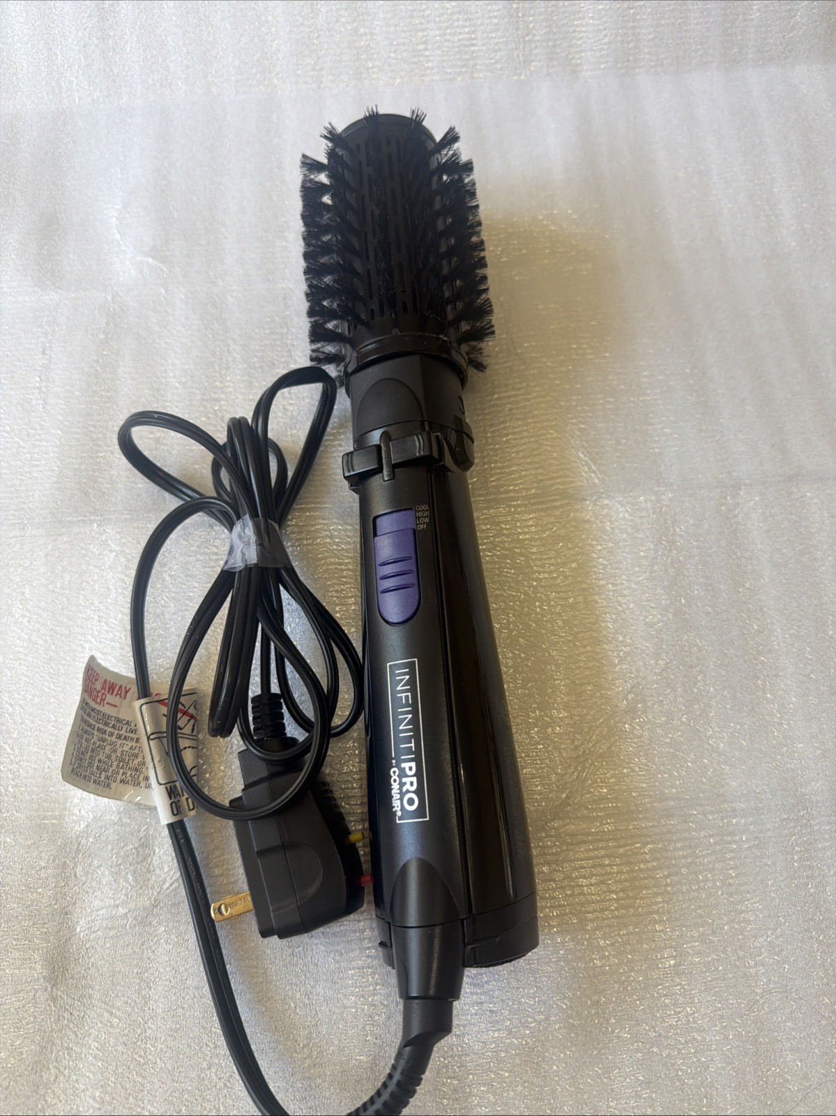 Infiniti Pro by Conair Spin Air Rotating Styler Hot Air Brush 2-inch flex brush