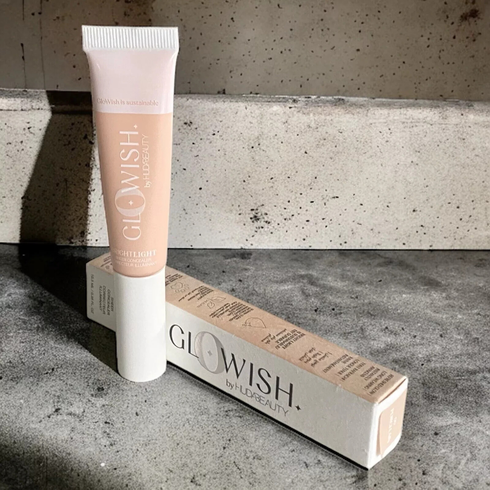 Huda Beauty Glowish Bright Light Sheer Concealer ~ 00 Porcelain ~ 0.35 fl oz New