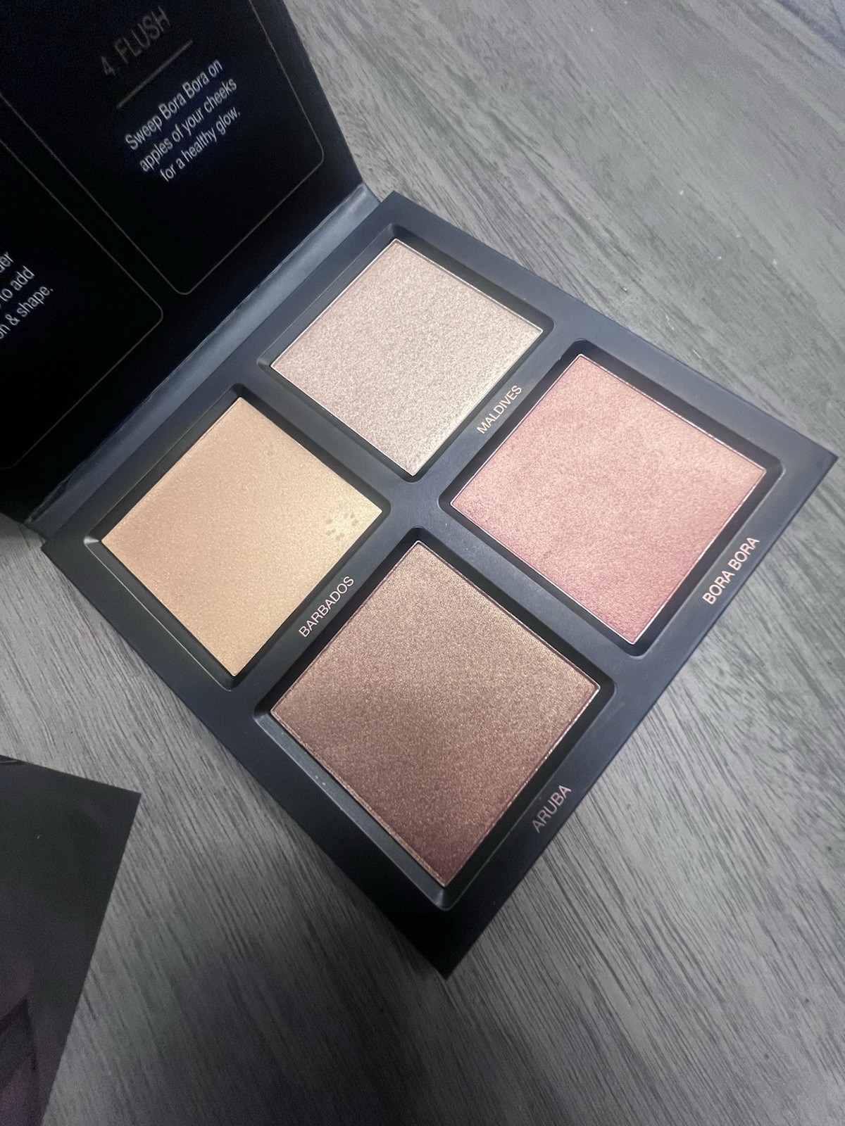 HUDA BEAUTY 3D Highlighter Palette Cream & Powder Glow Barbados Aruba 0.53 oz