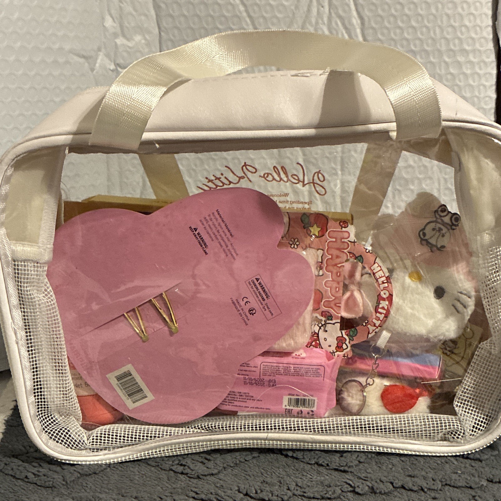Hello Kitty Limited Edition Full Size Bag, includes all items shown in picture