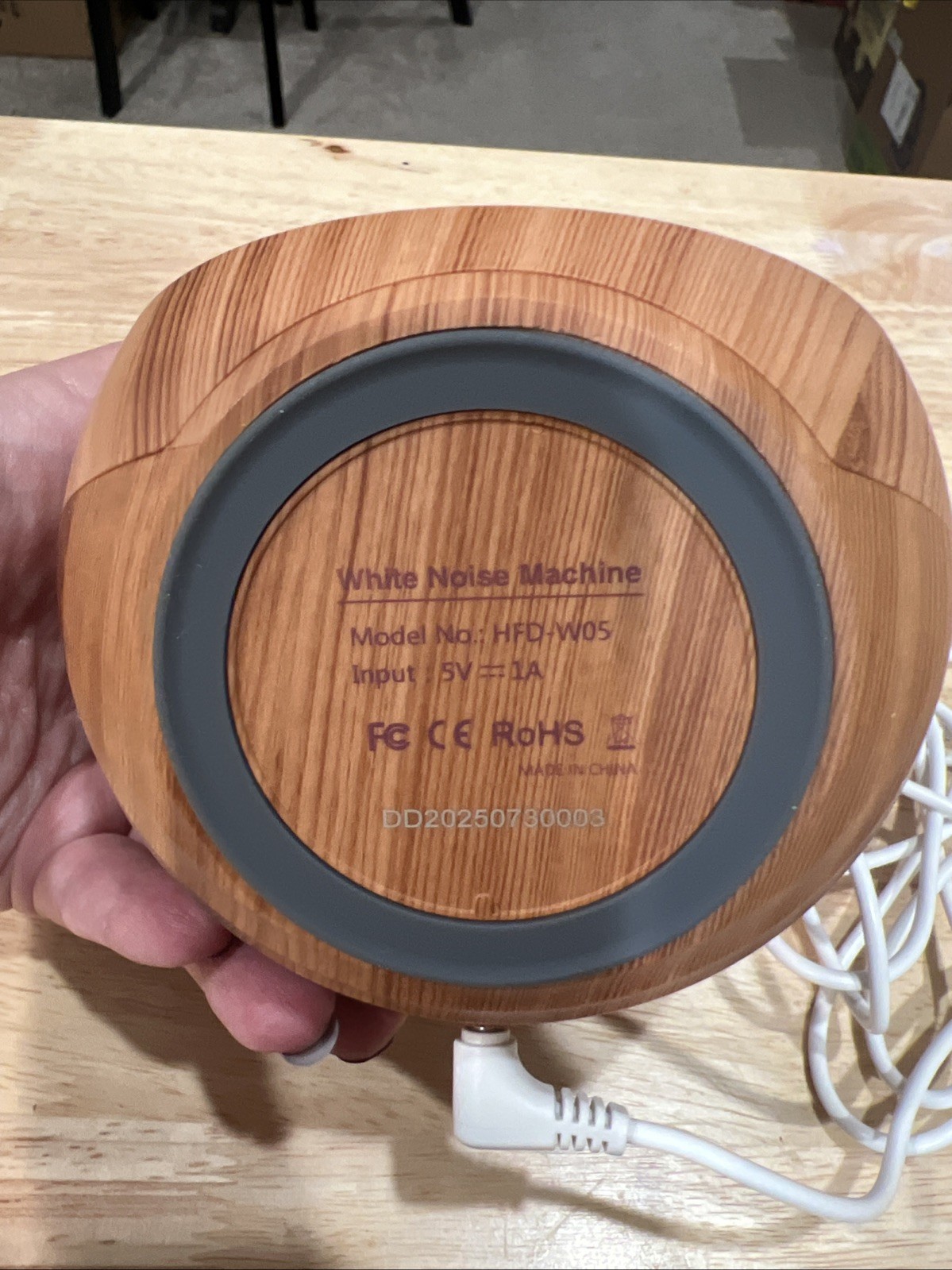 New Housbay Yes White Noise Sound Machine Woodgrain