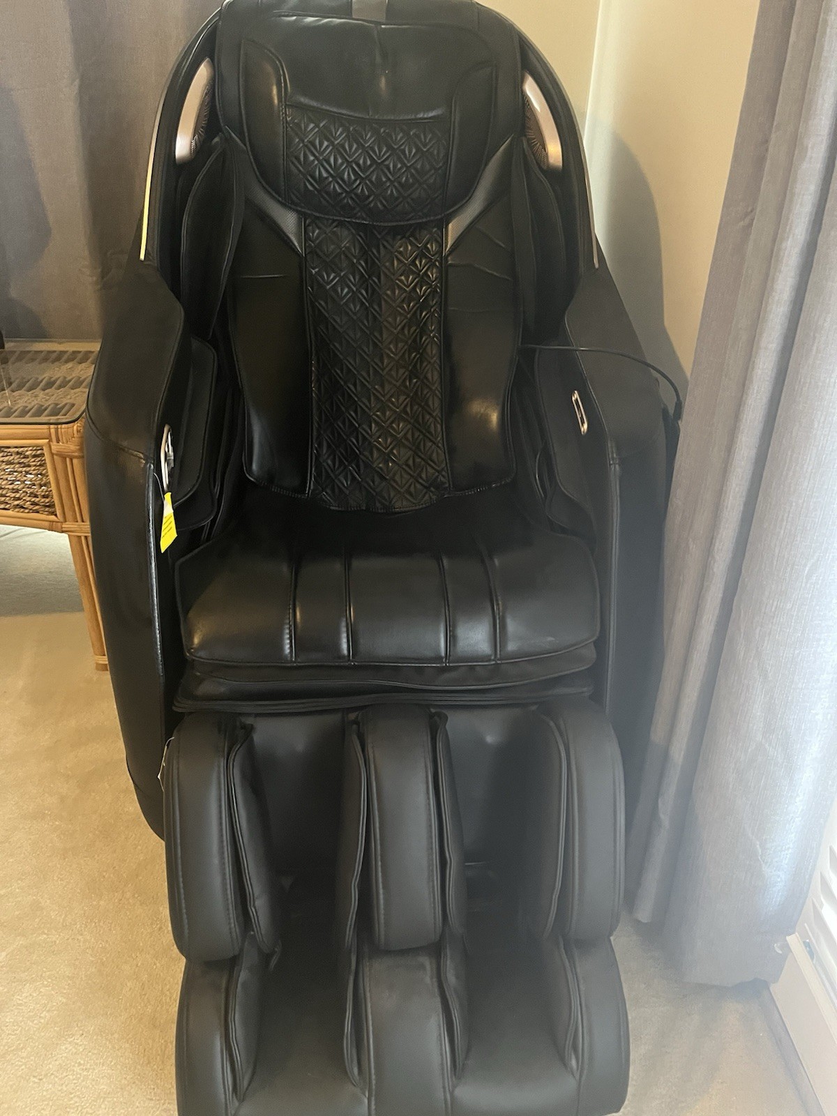 Osaki OS-4000 Black Massage Chair Cushion Touchscreen Remote Bluetooth