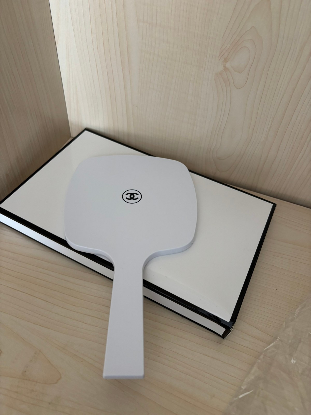 Chanel Miror Duo white single-sided makeup mirror