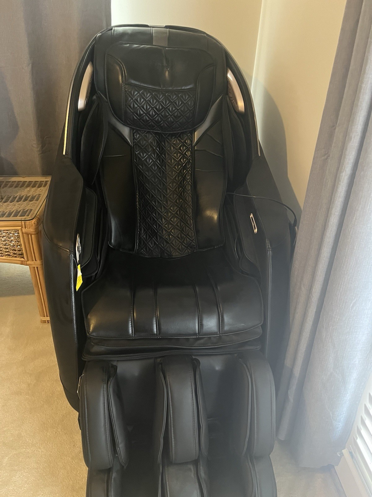 Osaki OS-4000 Black Massage Chair Cushion Touchscreen Remote Bluetooth