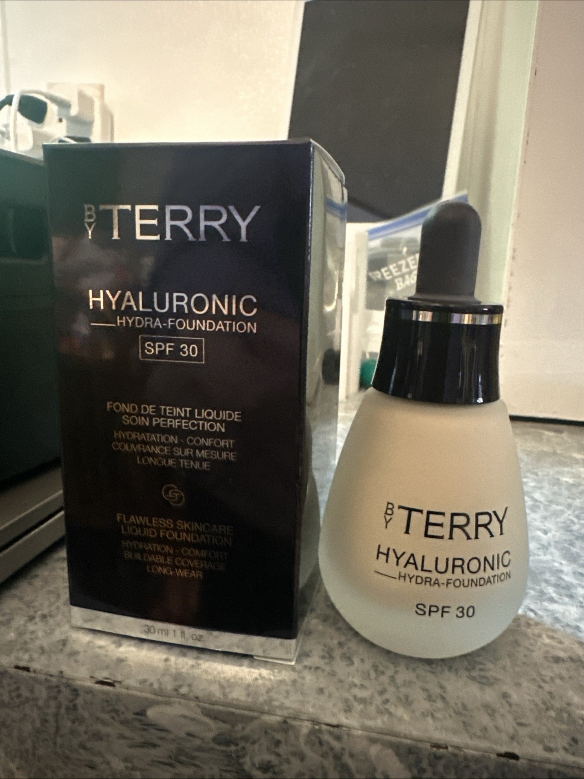 BY TERRY HYALURONIC HYDRA-FOUNDATION LIQUID FOUNDATION 100N NEUTRAL-FAIR 1 OZ
