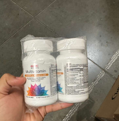 GNC Women’s Multivitamin Energy & Metabolism – 90 Caplets Expiry 07/26