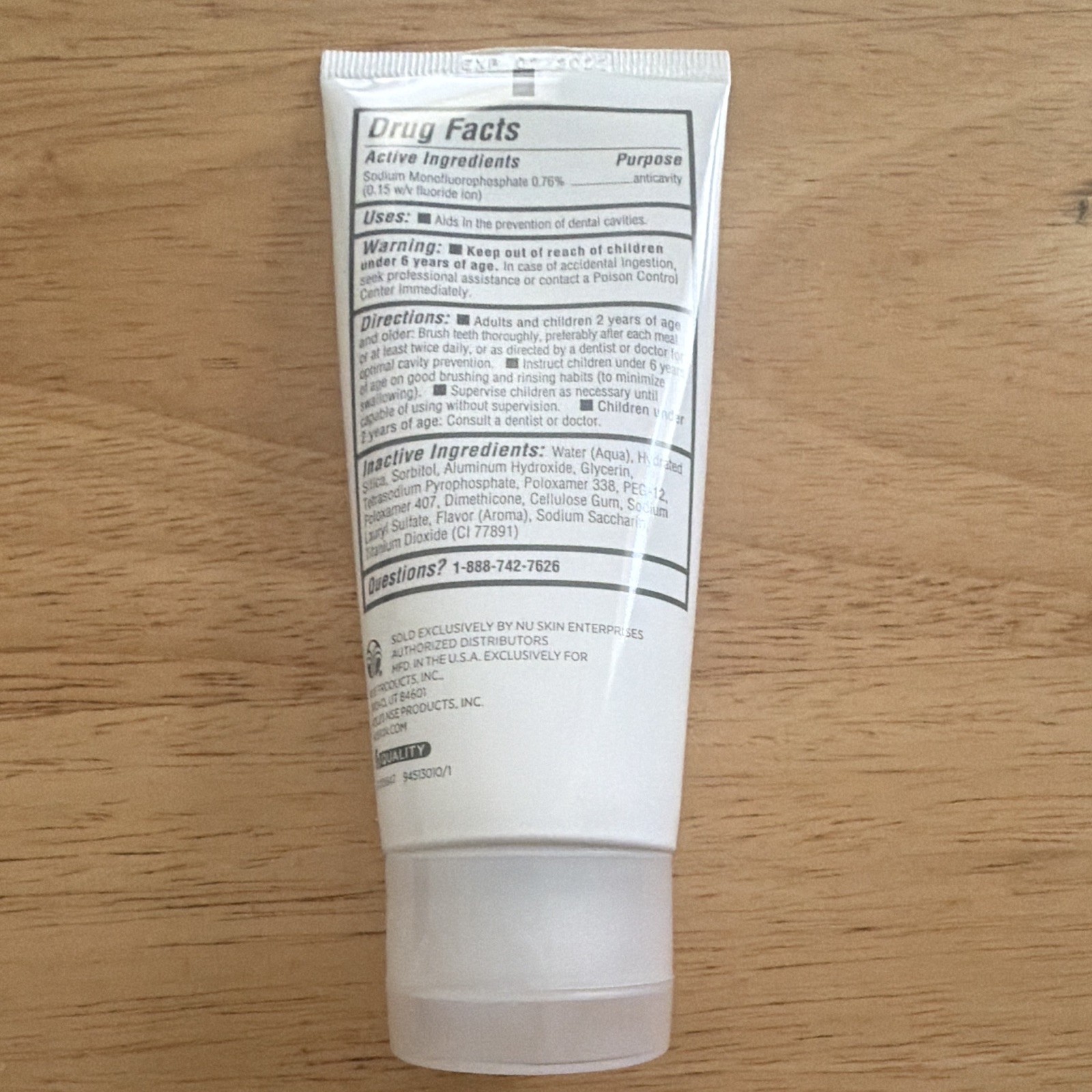 Nu Skin AP 24 Whitening Mint Fluoride Toothpaste, 4 oz (1211871)