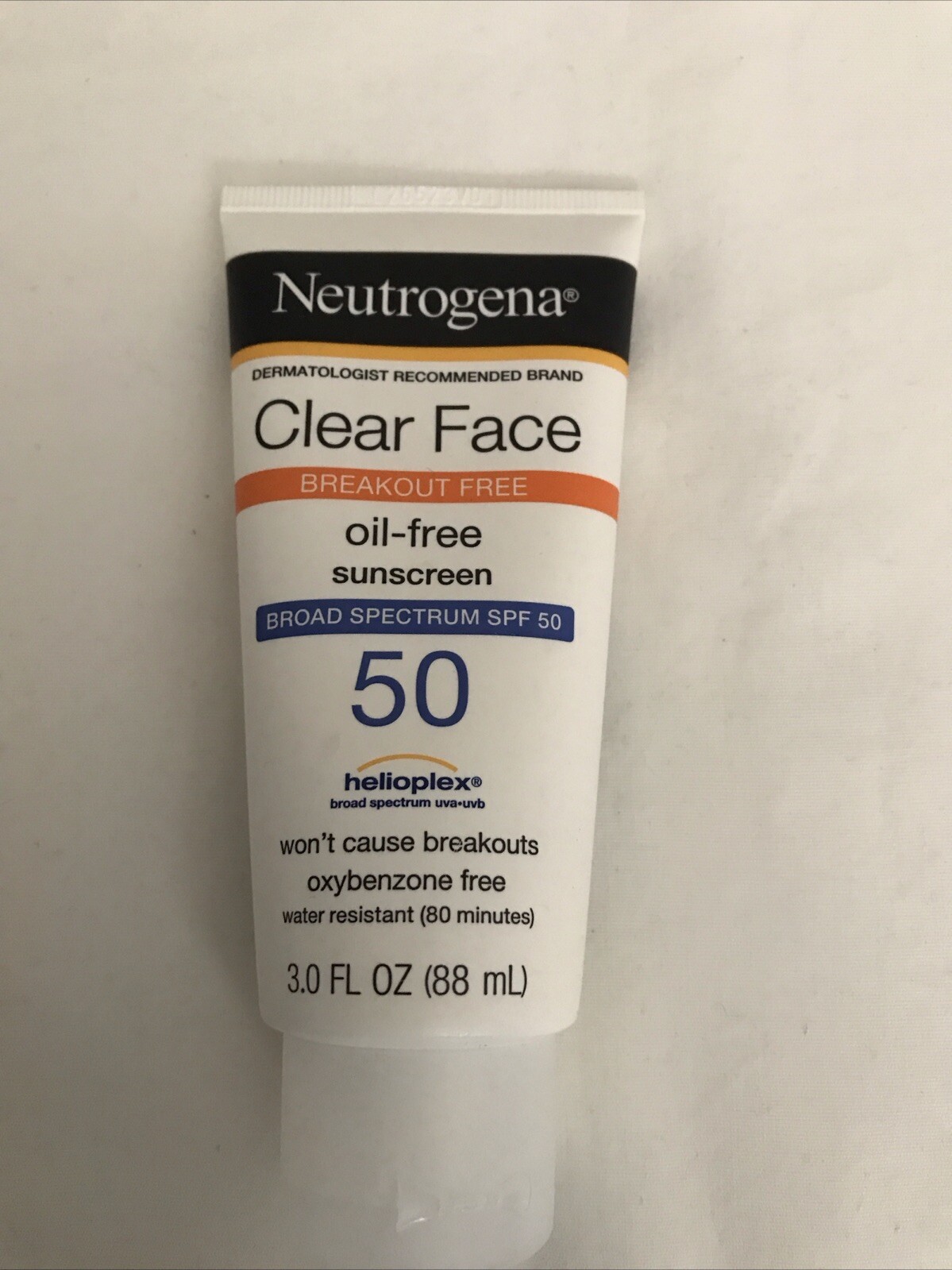 Neutrogena Clear Face Sunscreen Lotion, SPF 50, 3oz EXP 10/2025