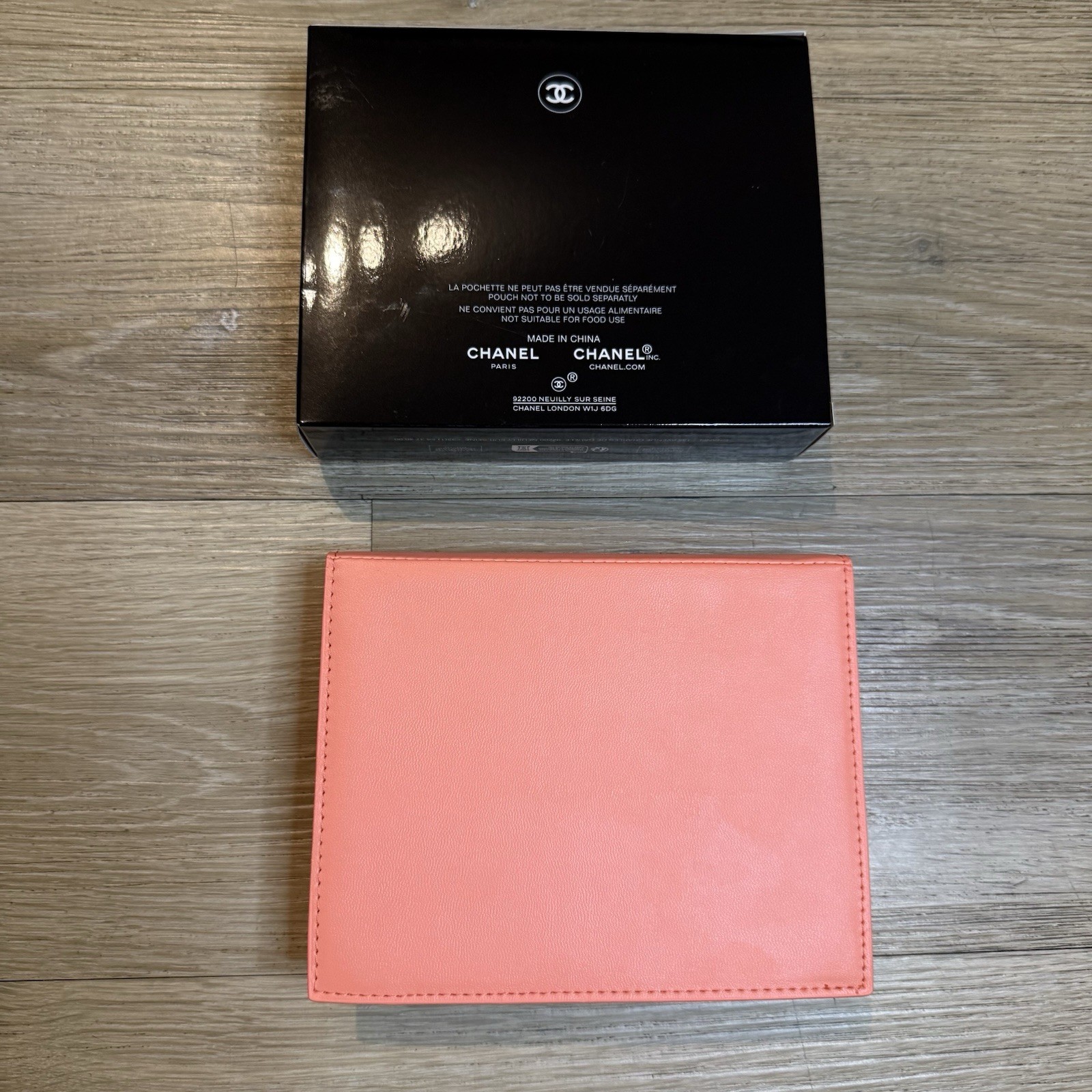 CHANEL Makeup Takeaways Nature Getaway Limited Edition Folding Makeup Bag Pink