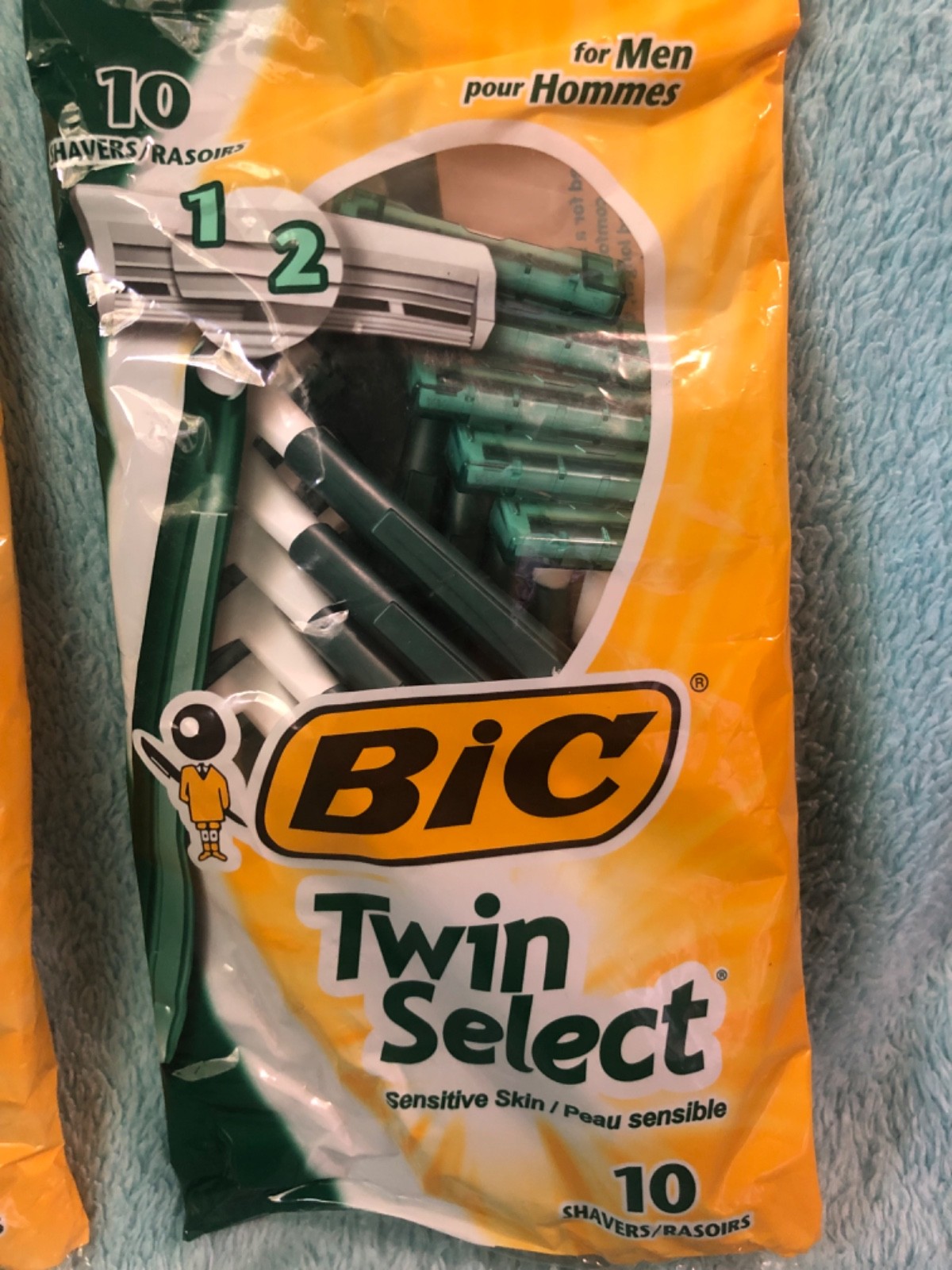 2 BIC Men Twin Select Disposable Razor, Sensitive Skin, 2 Blades 10 Count