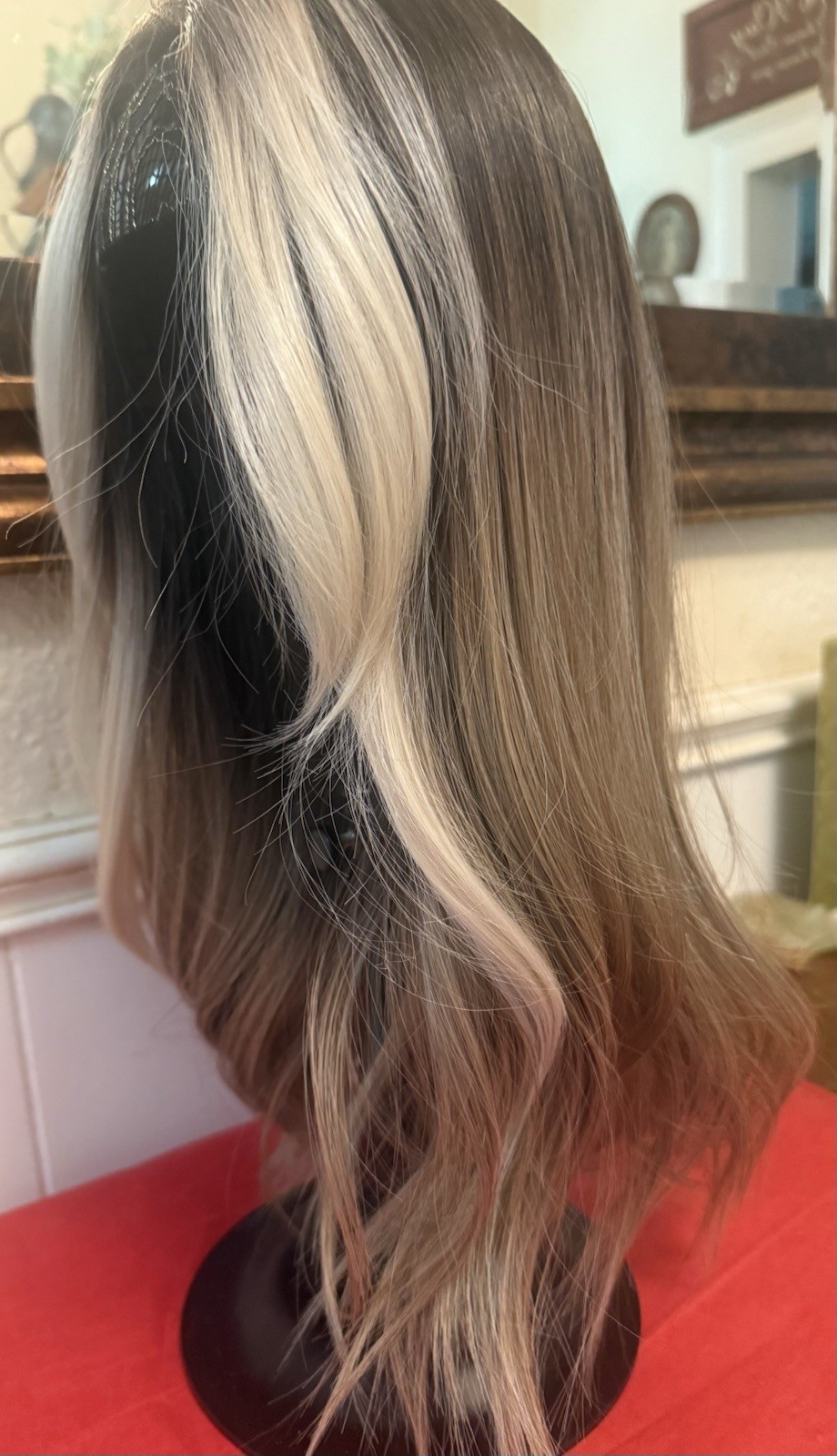 Chelsey Smith CORAL WINTER BREEZE Wig Standard Size Beautiful Color Blend