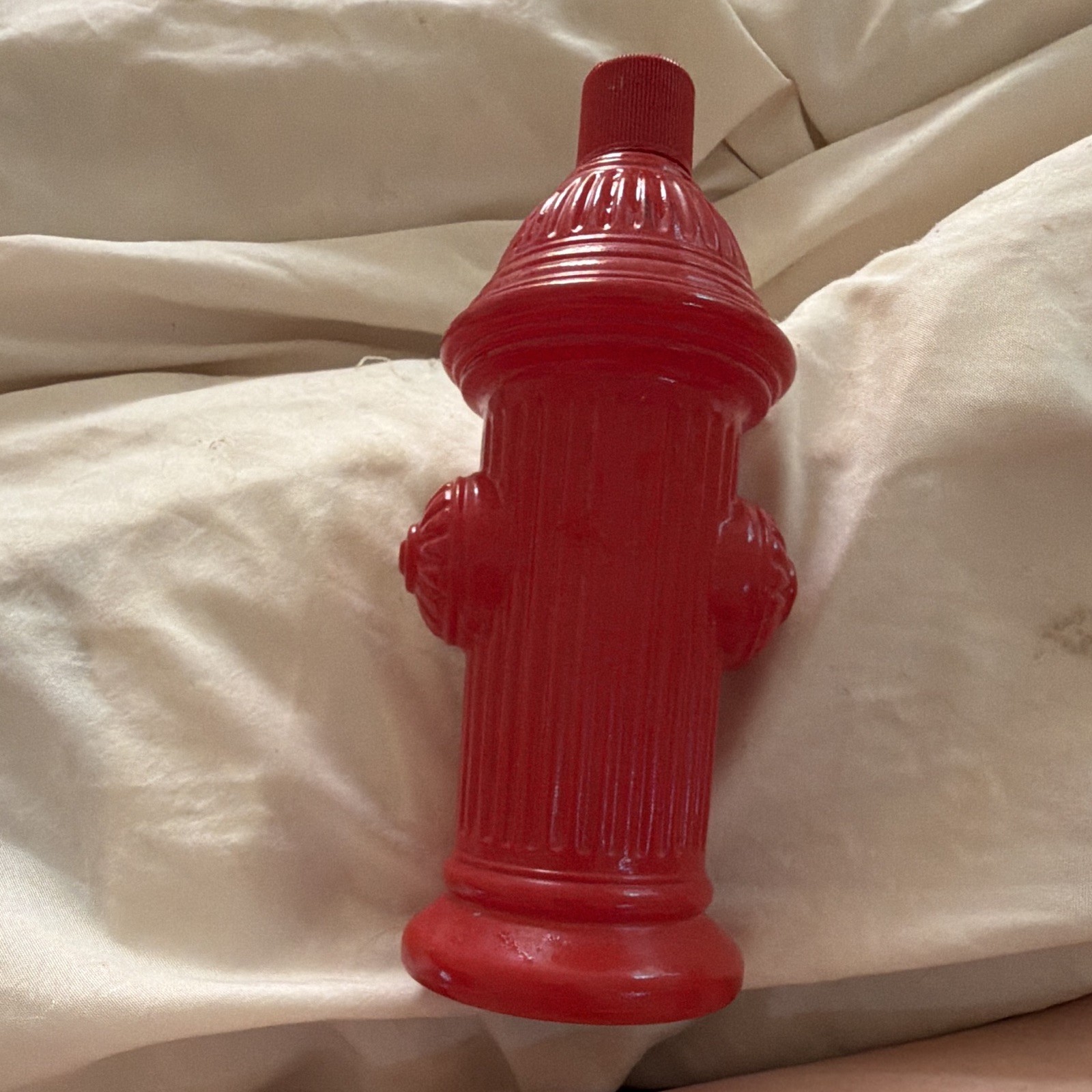 Avon Wild Country Aftershave 6 fl oz Fluid, Red Fire Hydrant Bottle