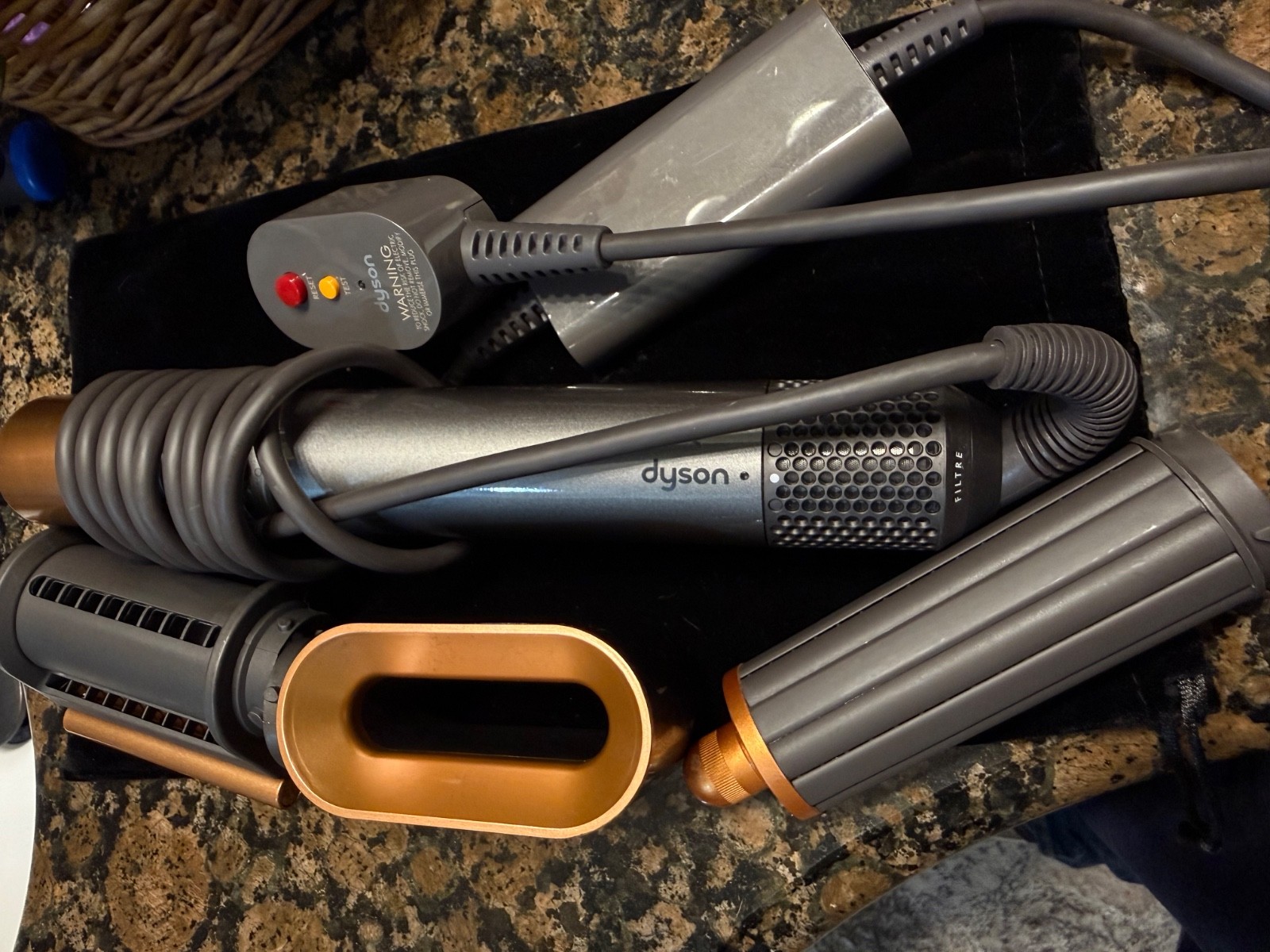 Dyson Airwrap Nickel/Copper 3 Attachements