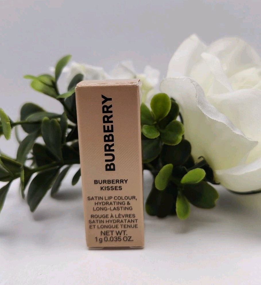 Burberry Kisses Satin Lip Color 106 The Red Sample 1g 0.035 Oz Free Shipping